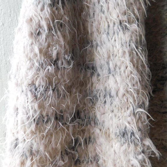 🦔 Fuzzy Furry Cozy Cardigan🐾 - Picture 2 of 16